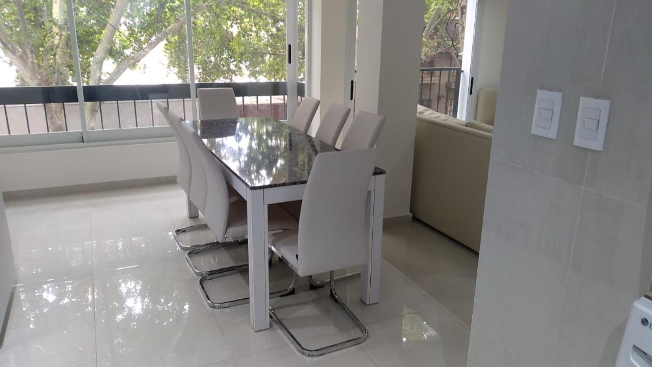 Amplio Departamento Balcon Pleno Centro Peatonal Appartement Mendoza Buitenkant foto
